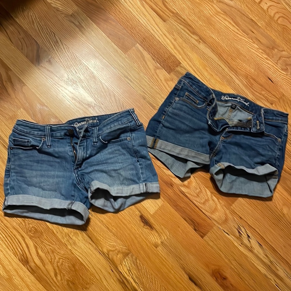 Universal Thread shorts size 26